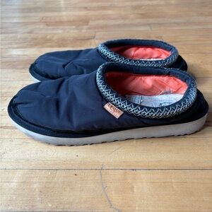 UGG Australia Tasman Navy Slipper Unisex Size 12